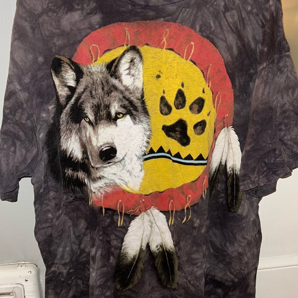 Wolf Graphic T-Shirt with Dreamcatcher Design
